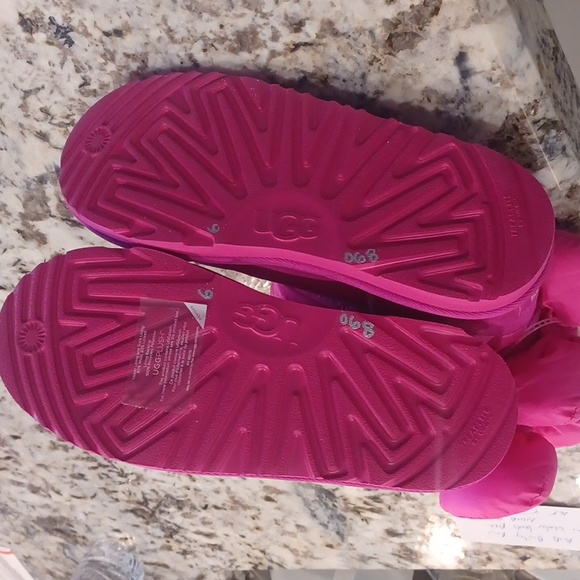 UGG KIDS BAILEY BOW MAXI WINTER BOOTS PINK NWOB LITTLE GIRL BIG GIRL - Picture 11 of 11